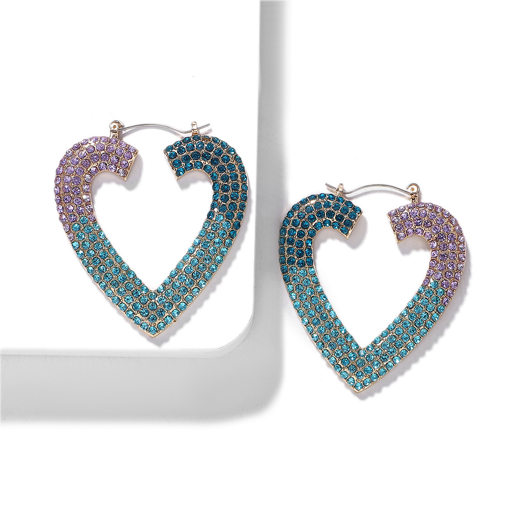 Baub Même Style Alliage Diamant En Forme De Coeur Boucles D'oreilles Européen Et Américain De Mode Boucles D'oreilles Raffiné Sauvage Boucles D'oreilles Jiaqi Ornement En Gros display picture 12