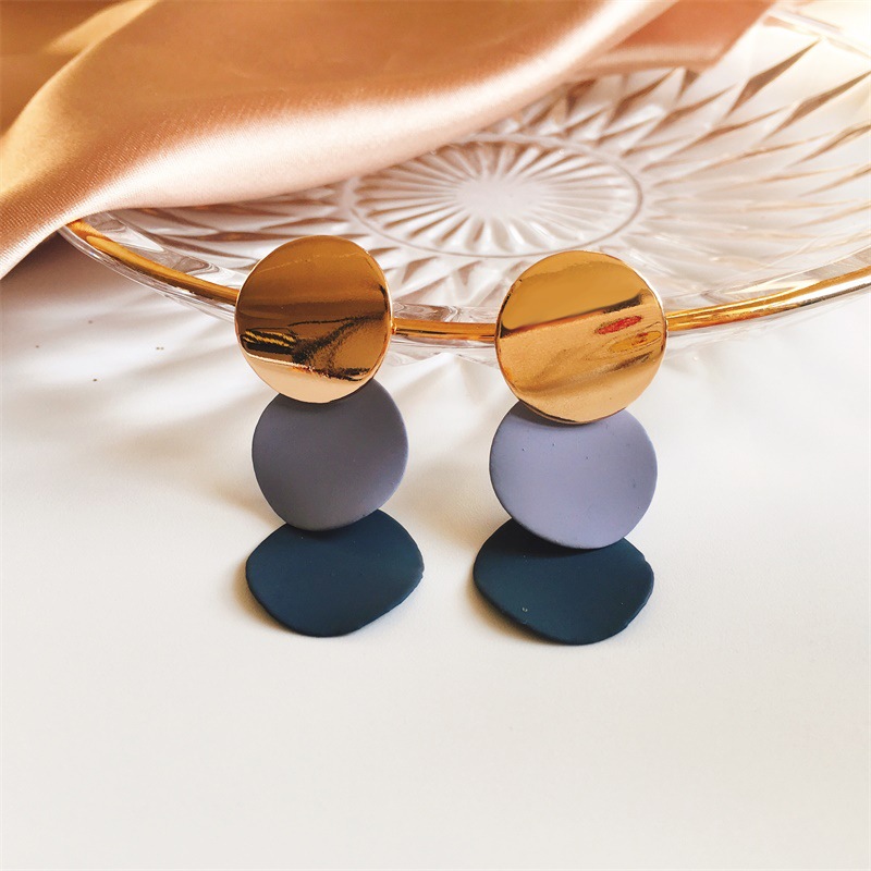 Retro Fashion Metal Disc Frosted Earrings display picture 3