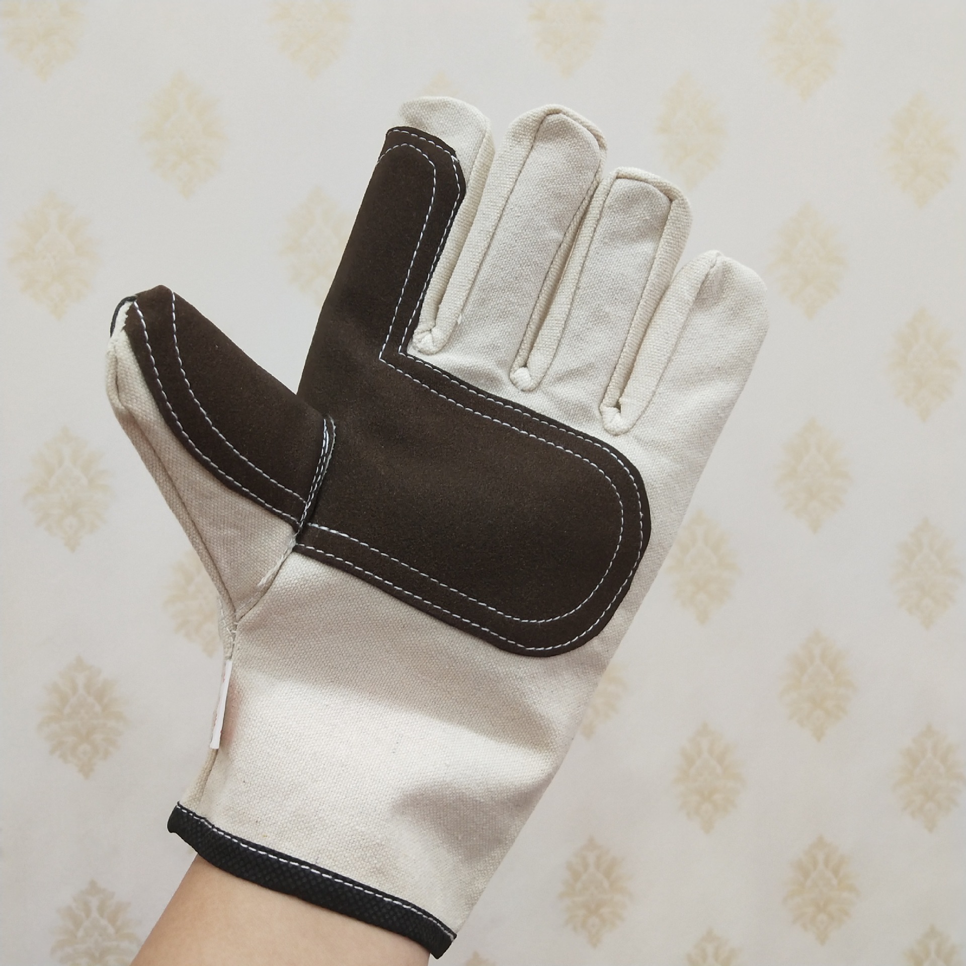 35c201a6717a79f1db78cc9ce6a612