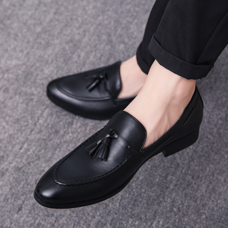 Giày Da Nhỏ Nhà Tạo Mẫu Tóc Nam Giày Đi Dạo Nam Tua Rua Slip-on Xuyên Biên Giới