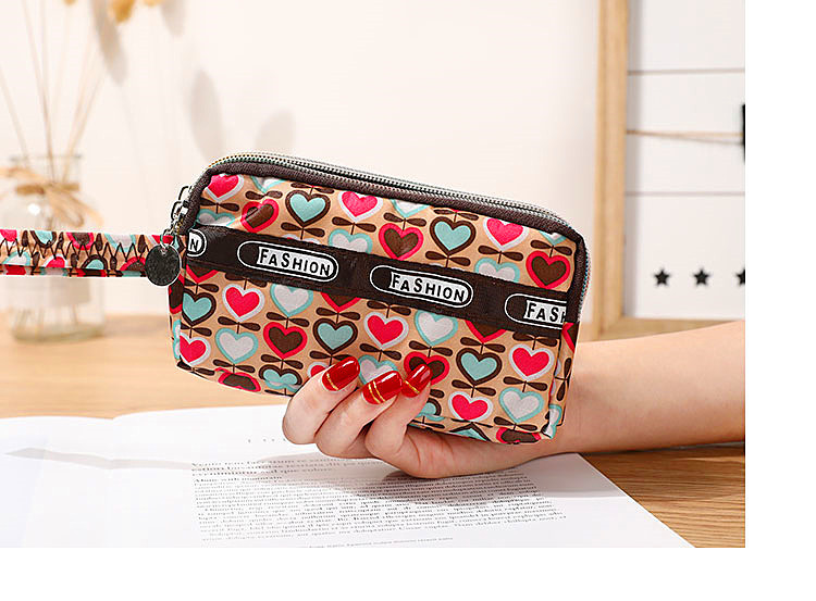 Women's All Seasons Pu Leather Star Heart Shape Cute Square Zipper Phone Wallet display picture 5