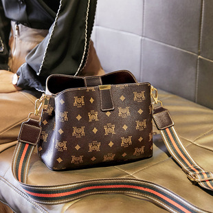 Factory Direct sales 2021 New printed bag retro fashion printed dumpling bag all-match crossbody shoulder bag women's bag