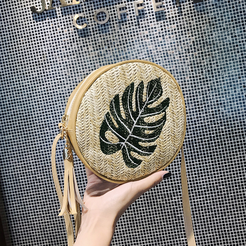 2018秋季新款菠萝绣花圆形包包百搭简约单肩斜跨草编女包流苏包|ms
