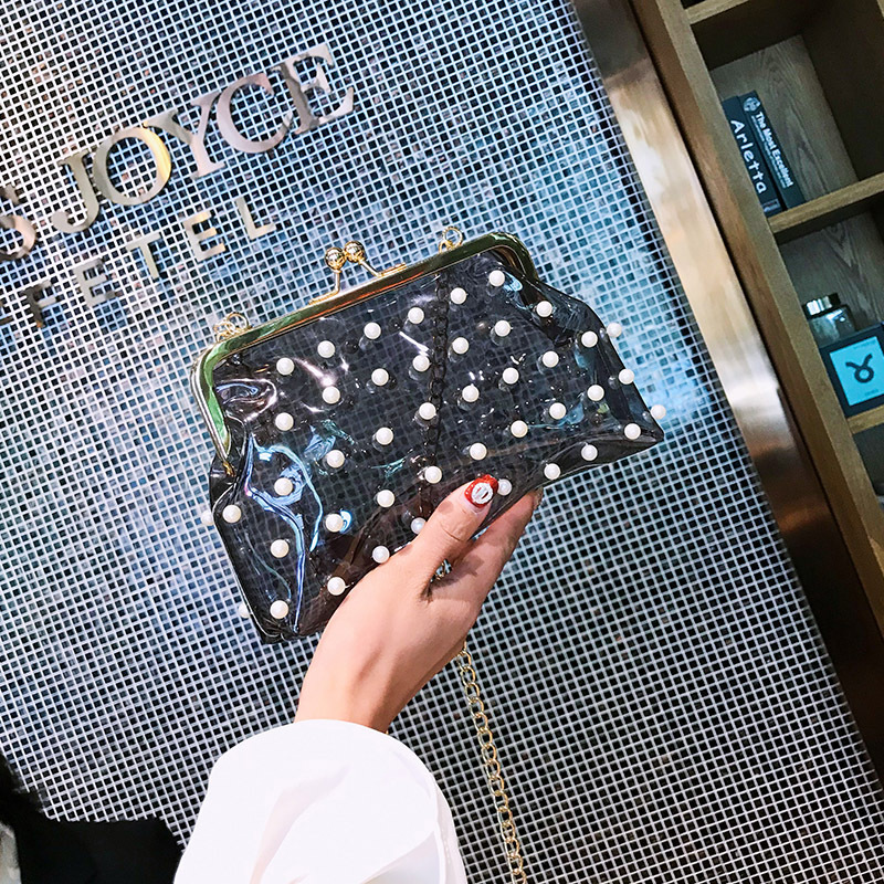 Female bag 2019 new pattern Pearl package fashion transparent Messenger Clip personality laser chain leisure time portable Little bag