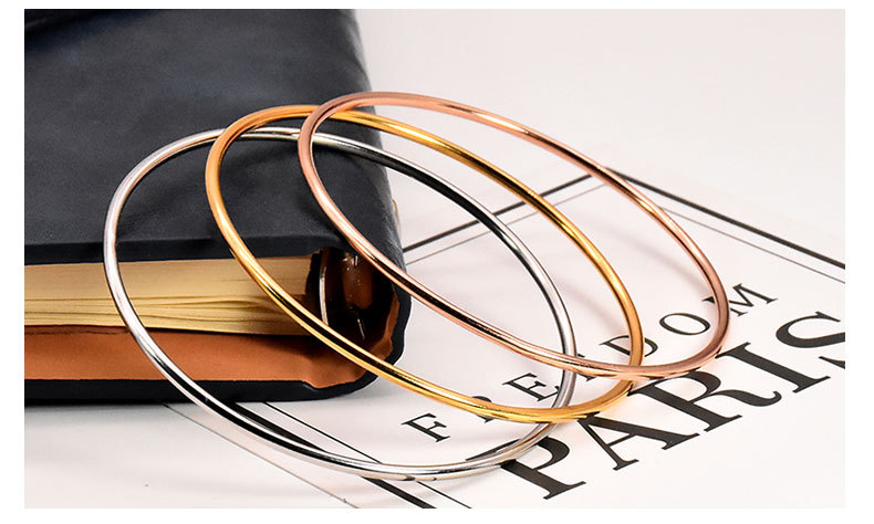 10g Weight 0.03µm-0.05µm Gold Plating Thickness PVD Coated Solid Color Stainless Steel Simple Style 304 Stainless Steel Bangle