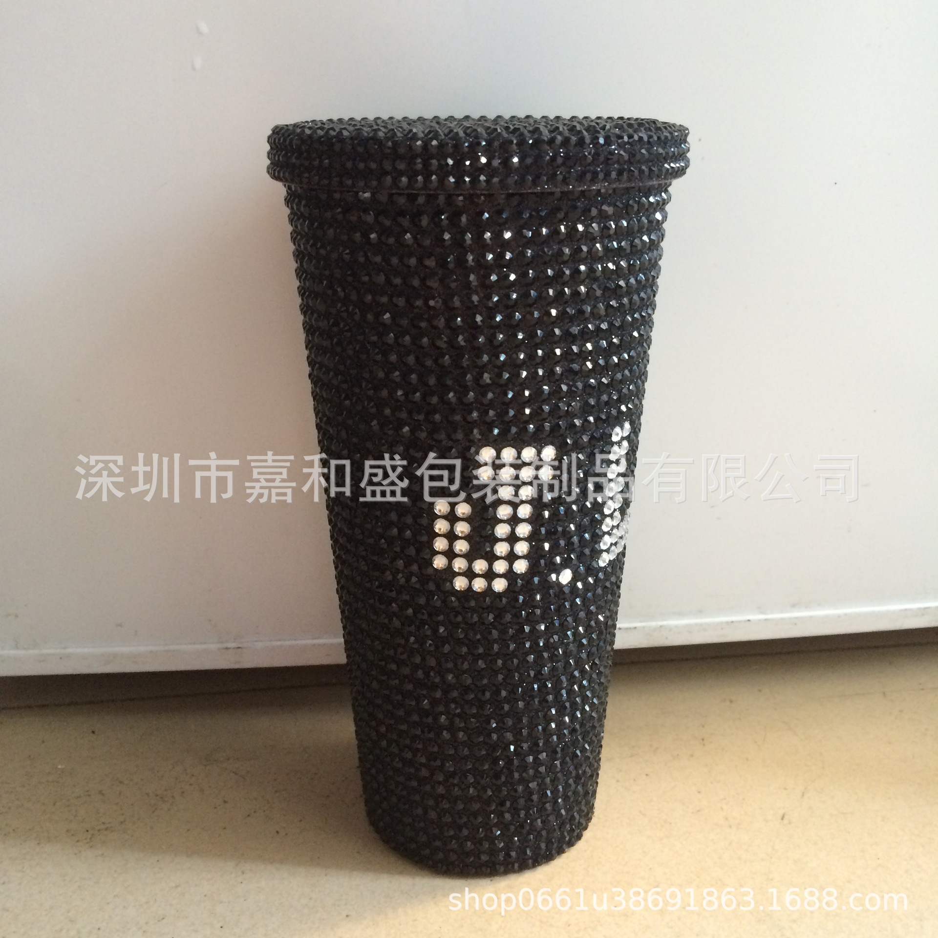 杯子镶钻加工  塑胶杯子贴钻 吸管杯贴钻 钻石水晶贴  塑料瓶贴钻