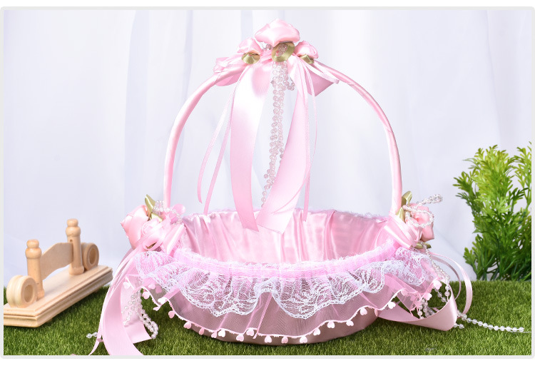 Factory direct supply of Western-style creative wedding flower baskets for brides, wedding flower girls, bridesmaids, scattered flower baskets, and hand-held wedding flower baskets detail image 10