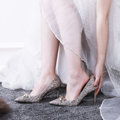2019新款結婚鞋子女婚鞋伴娘高跟鞋新娘鞋細跟少女單鞋