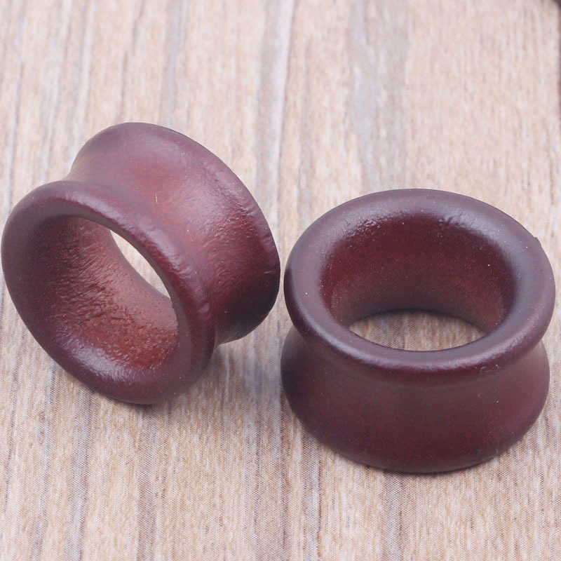 Pointed titanium steel lip stud product view