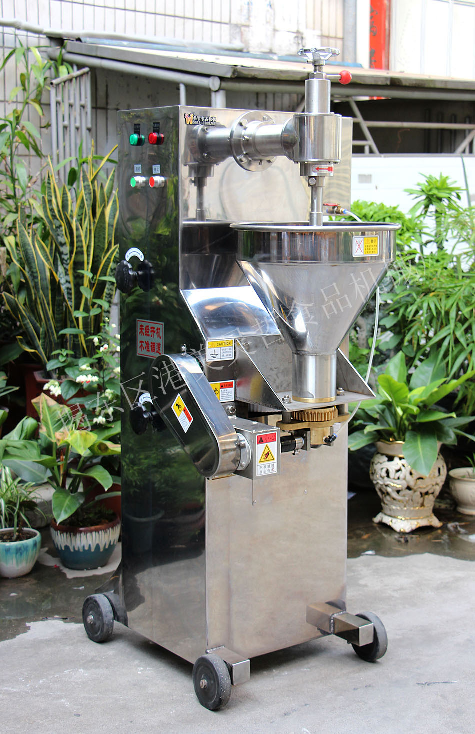 吴哲机械 仿手工成型机，肉丸机，食品机械