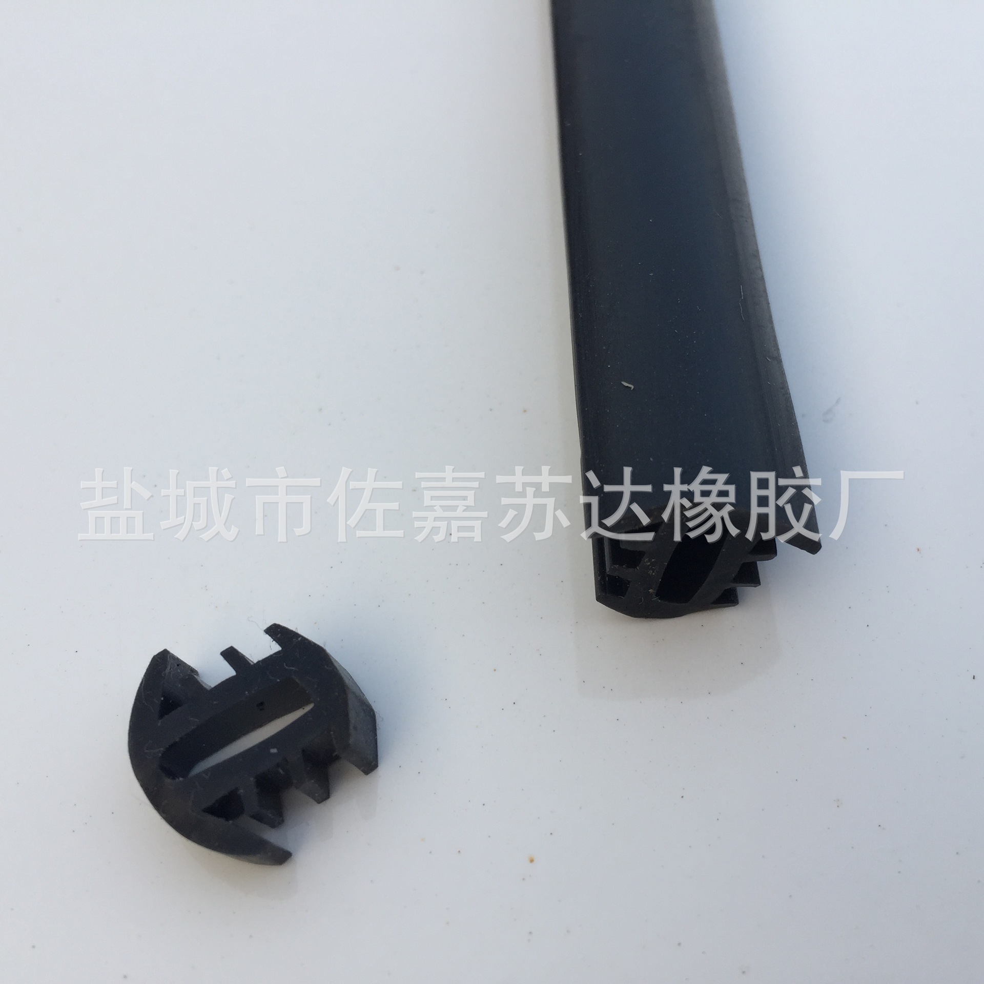 太阳能光伏板密封胶条光伏发电填缝隙T型硅胶条