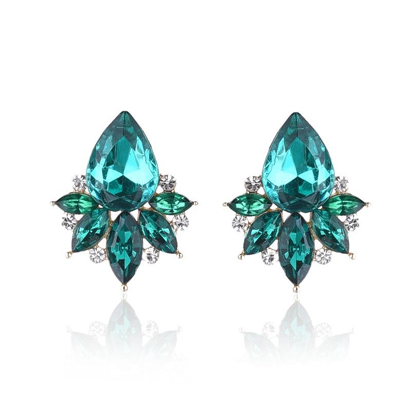 7g Weight Rhinestones Inlay Material Drop Earrings Classification 1 Pair Quantity Daily Occasion Alloy Material Geometric Pattern Women'S Gender Plating Design Retro Style 1 Pair Retro Geometric Alloy Plating Rhinestones Women's Drop Earrings 44