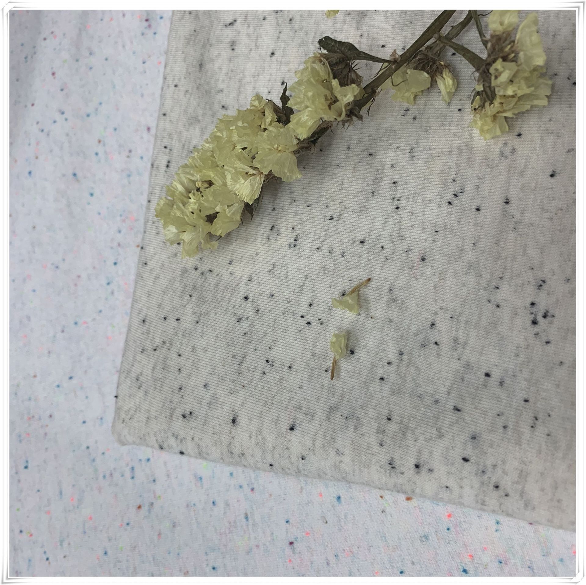 厂家现货32s/1半精梳多彩点拉架平纹 针织卫衣彩点休闲服卫衣面料