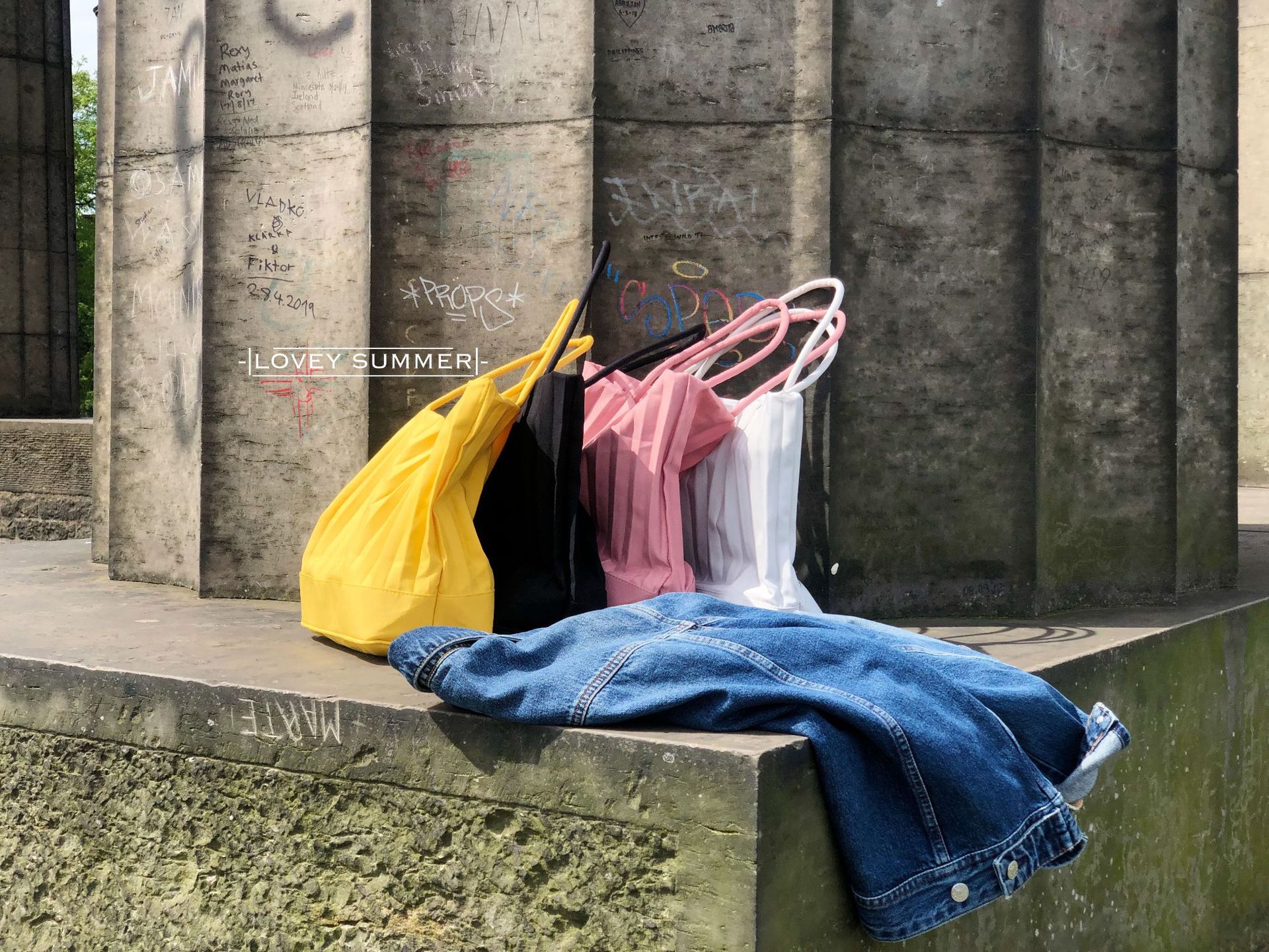 1891BBB0-AB62-4090-9605-DD97E0