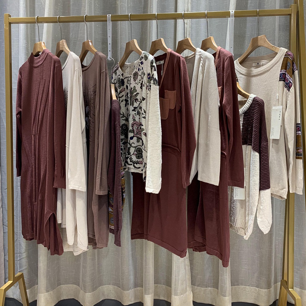 Lad 20 Winter clothes brand discount Women's wear Wholesale by lot Special shop Kara Beth