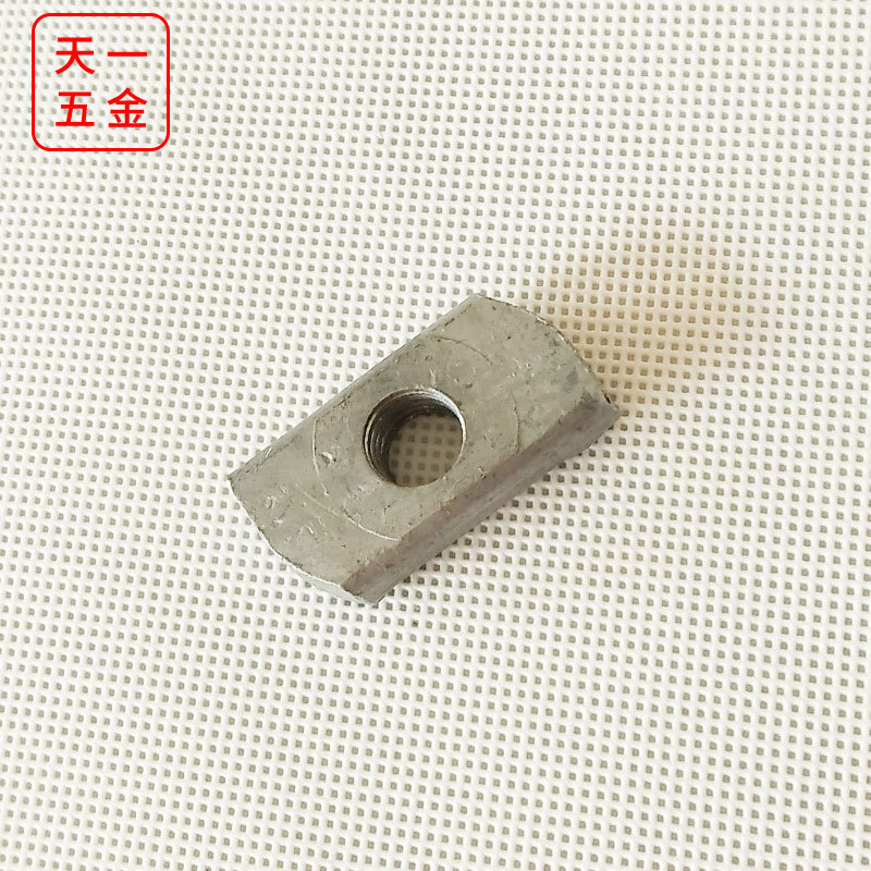 11115962474_1105296389