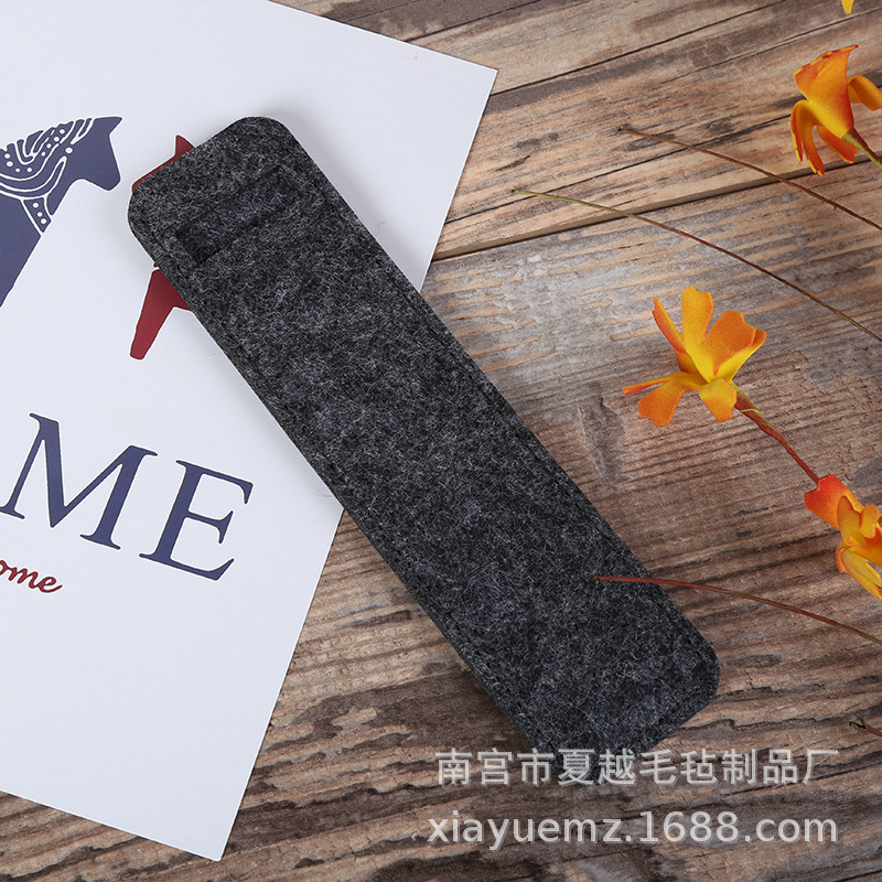 新款毛毡笔袋 创意圆形笔袋 厂家定制批发各种毛毡笔筒