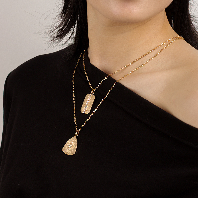 14g Weight Pendant Necklace Classification Travel Occasion Women'S Gender Gold, Silver Color Fashion Golden Square  Pendant Necklace Wholesale 1