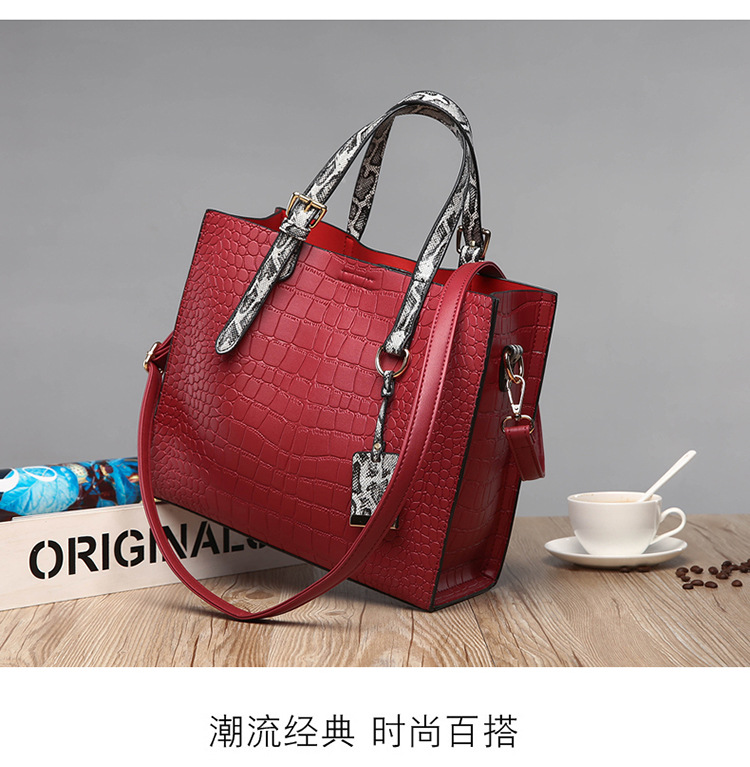 Fashion Crocodile Pattern Fashion Bag Korean All-match Cross-body Single Portable Large Bag Wholesale display picture 17