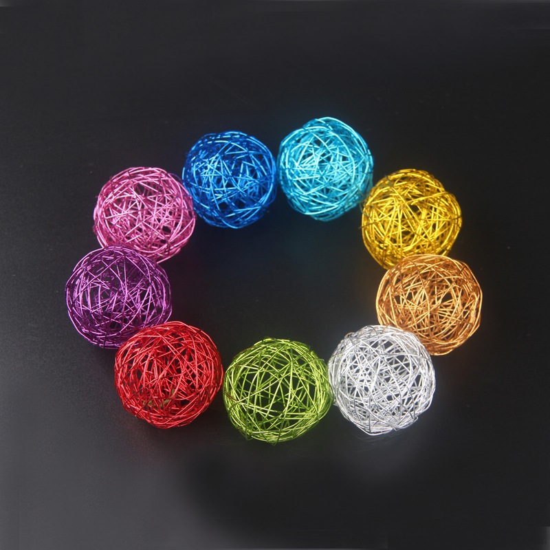 新鲤华工艺 2.5-3CM彩色铁丝球 彩色藤球 幼儿园酒店装饰彩球