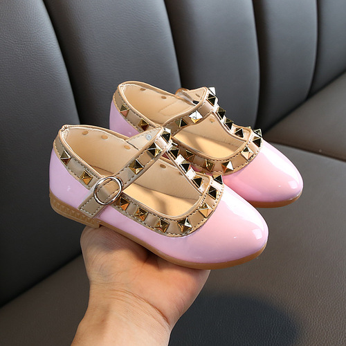 Girls Sandals  Spring and Autumn Korean Version Versatile Rivets Dancing Princess Single Shoes Fashion Velcro Children's Leather Shoes