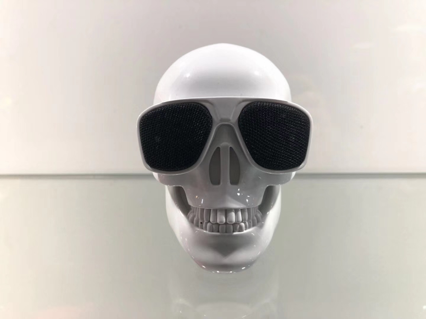 Personality skull wireless bluetooth spe...