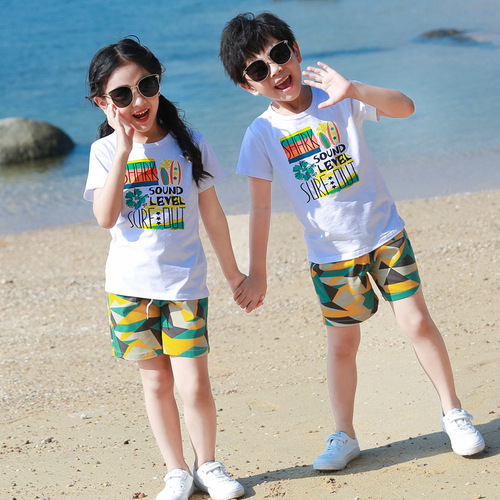 New camouflage parent-child clothing, military training activities, children's suits, micro-business group purchasing, father, son, mother and daughter casual sports suits, trendy