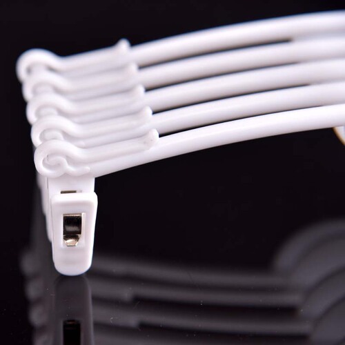 Children's new plastic underwear hangers, underwear clips, children's bra underwear braces, household hangers, floor stall hangers
