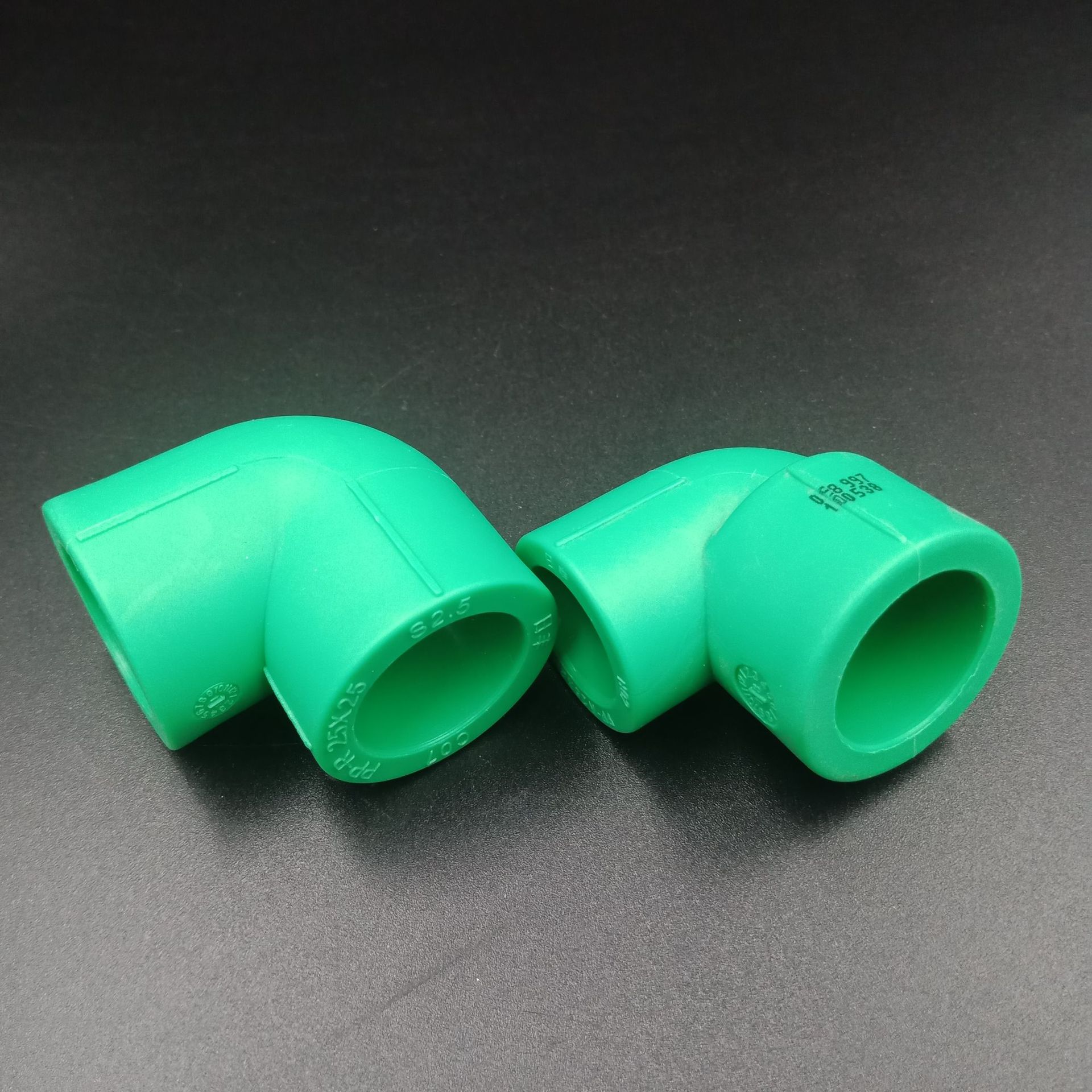 PPR water pipe fittings, home decoration boutique green fittings PPR reducing elbow 25 elbow PPR fittings