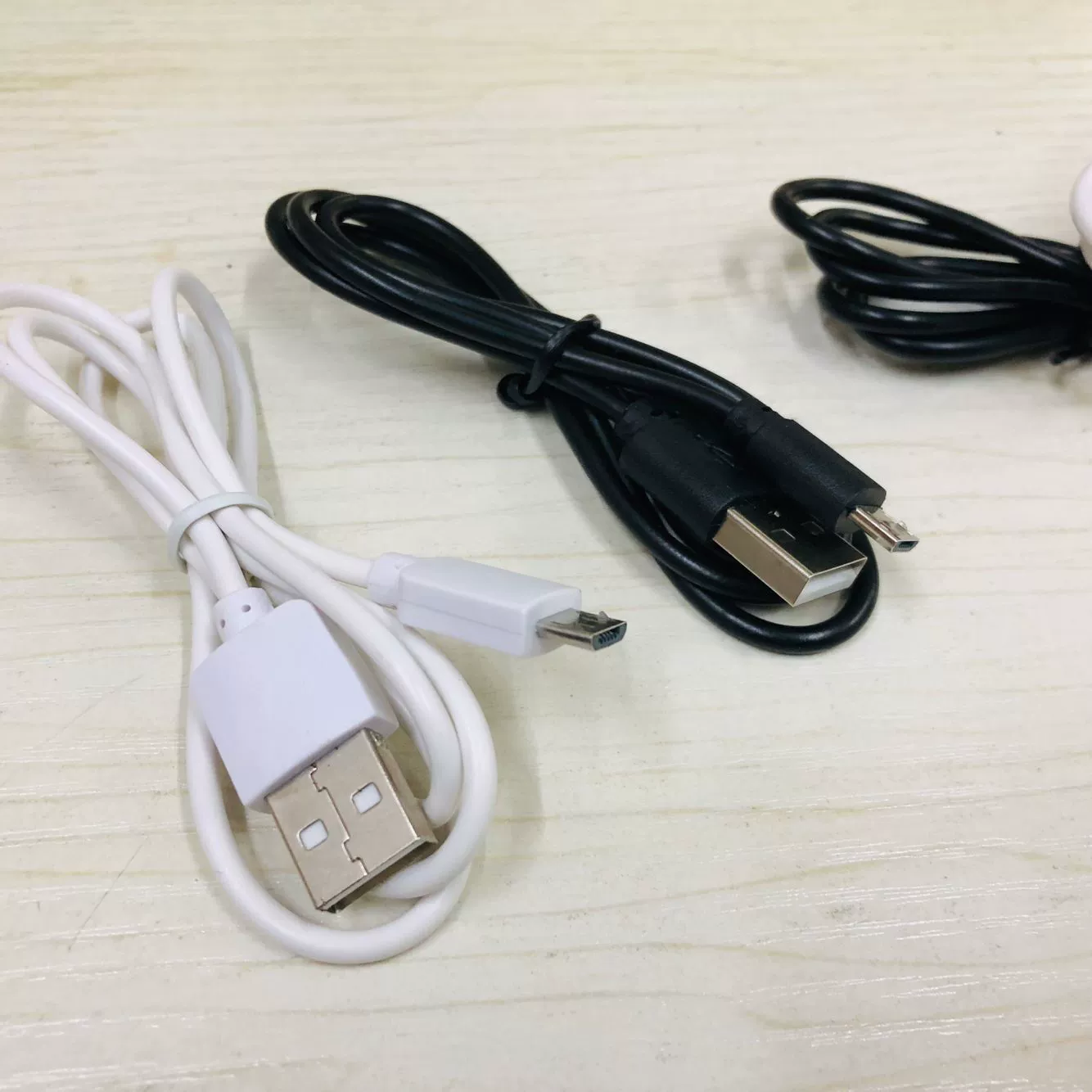 Android V8 player gift data line Micro USB charging cable extend short black and white spot 80