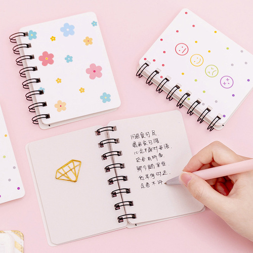 Zhishun Hyuna Xiaohua roll-over coil notebook student mini portable loose-leaf notebook notepad A7 pocket notebook