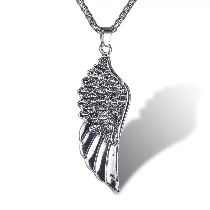 跨境日韩版项链男士潮人羽毛吊坠钛钢个性挂件男生衣服装饰配饰品