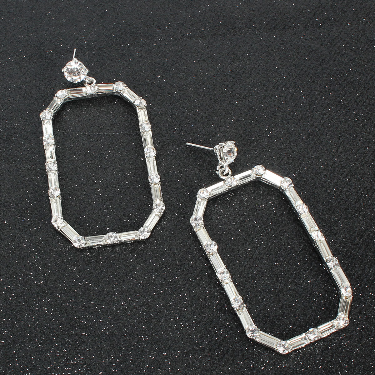 Simple Exaggerated Diamond-studded Temperament Earrings Female Errings display picture 2