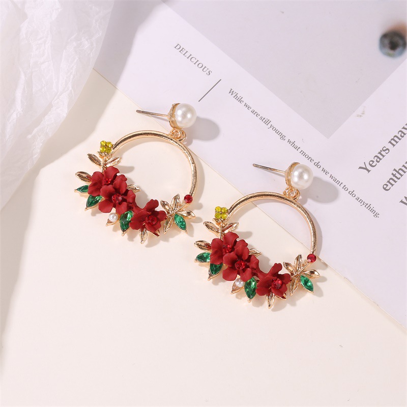 Temperament Colored Garland Pearl Earrings For Women display picture 6