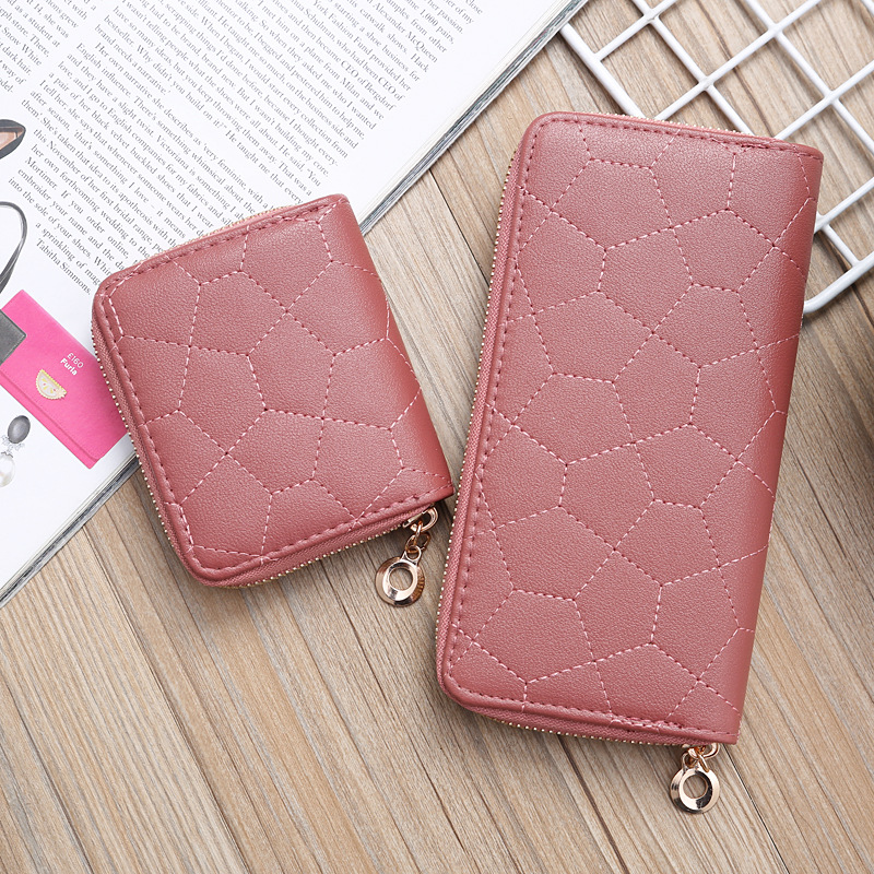 121g Weight Polyester Lining Material Zipper Closure Type Business Occasion Pu Leather Material Solid Color Pattern Women'S Gender Square Shape Rose Red, Red, Gold, Silver, Black Color Nihaojewelry Wholesale Accessories New Fashion Sewing Thread Geometric Pattern Clutch 12