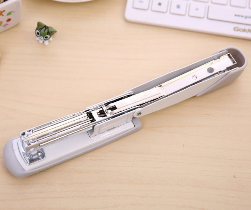 奥特 213订书机  打开