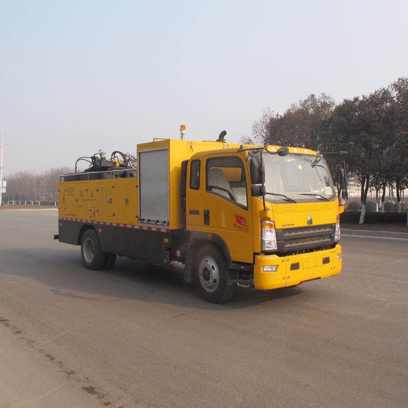 路面热再生修补车2.jpg
