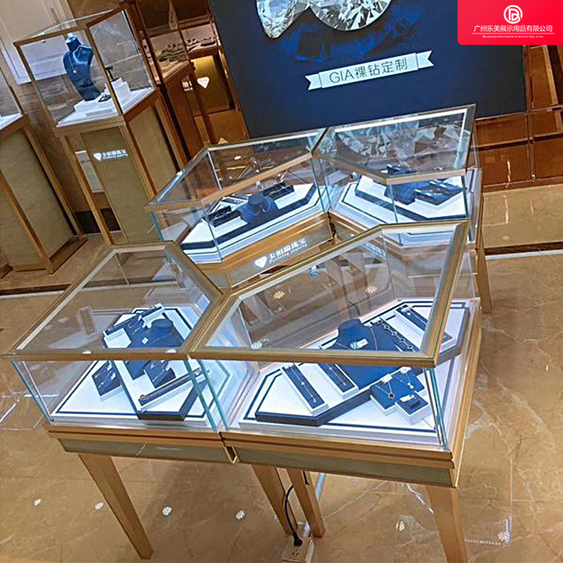 广州厂家直销奢侈品珠宝木质烤漆钛合金圆形墙体展柜亮柜展示柜