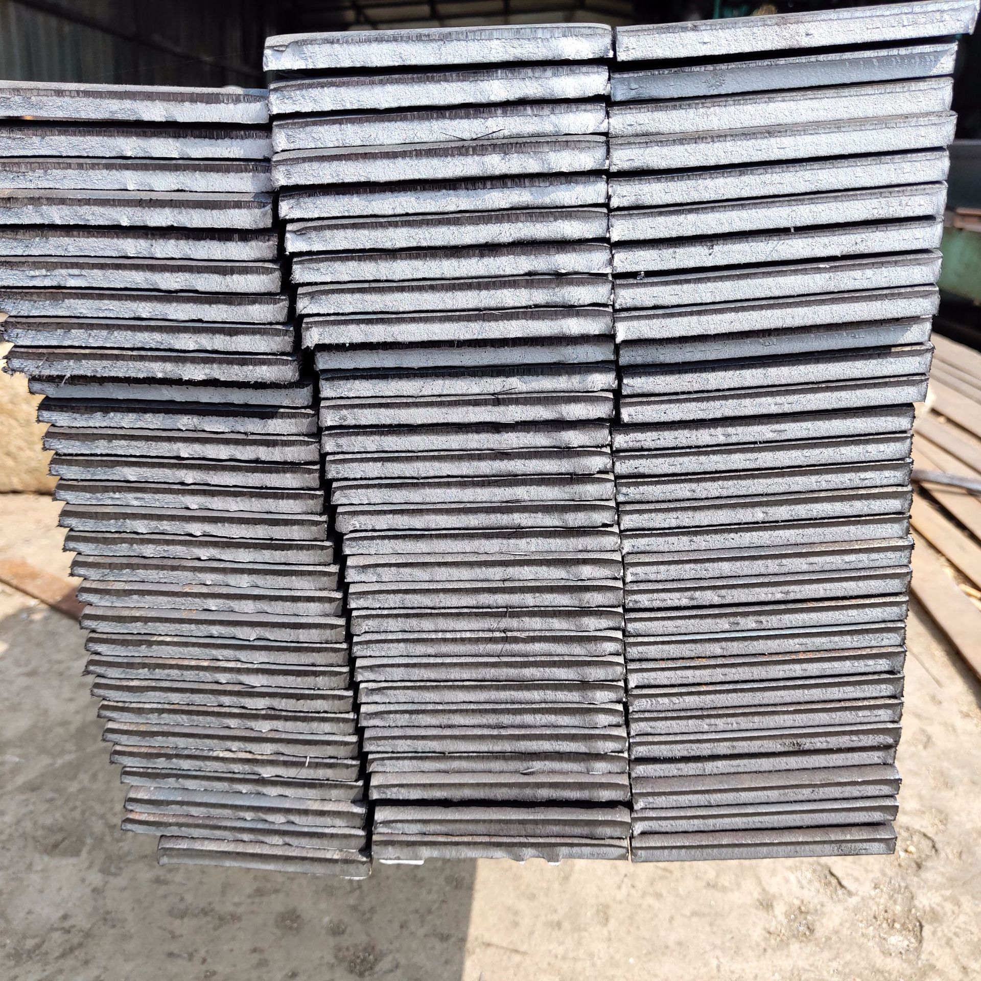 山东扁钢 80*8 纵剪扁钢 Q235B 扁铁条 25*2 特尺可做
