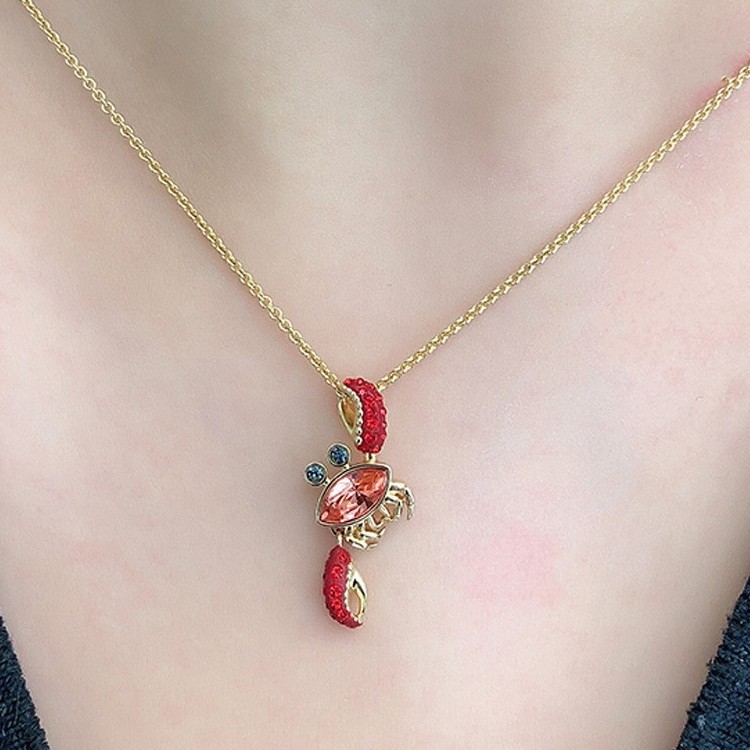 New SWA Cute Girl Small Crab Crystal 