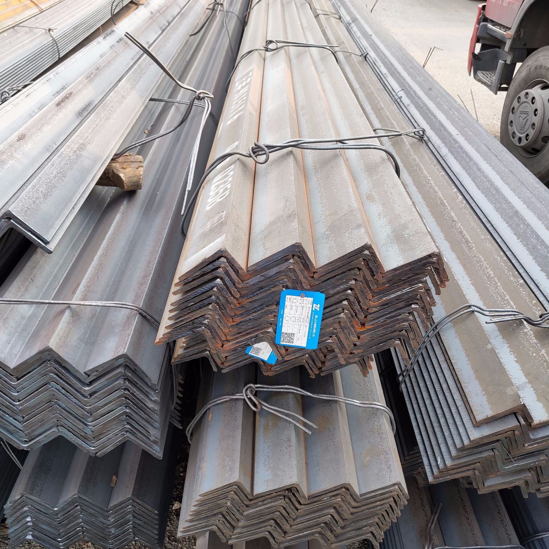 江苏 不等边角钢 125*10 正丰角钢  110*10 角钢价格