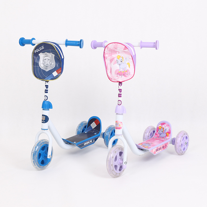 厂家直销卡通塑料三轮童车儿童脚踏滑板车拆装款带包滑滑车可定制|ms