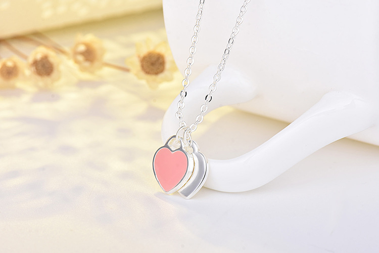 Elegant Heart Shape Copper Enamel Pendant Necklace display picture 1