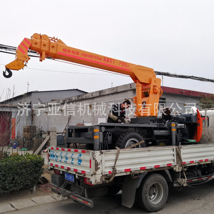 厂家销售小型改装随车吊 三轮背树吊车 工地三马子小吊车