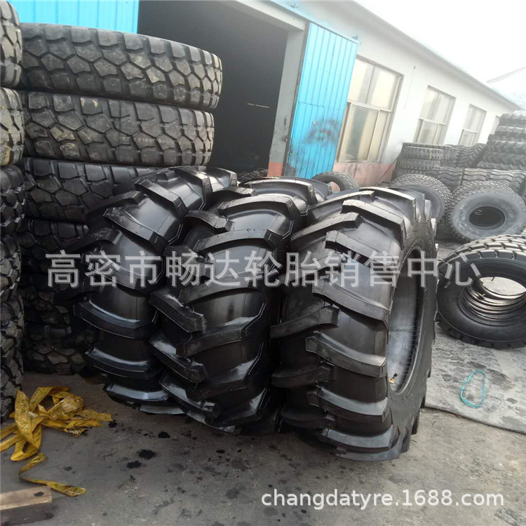 山东顺福昌农用拖拉机轮胎 14.9-28/14.9-24轮胎R-1 人字花纹轮胎