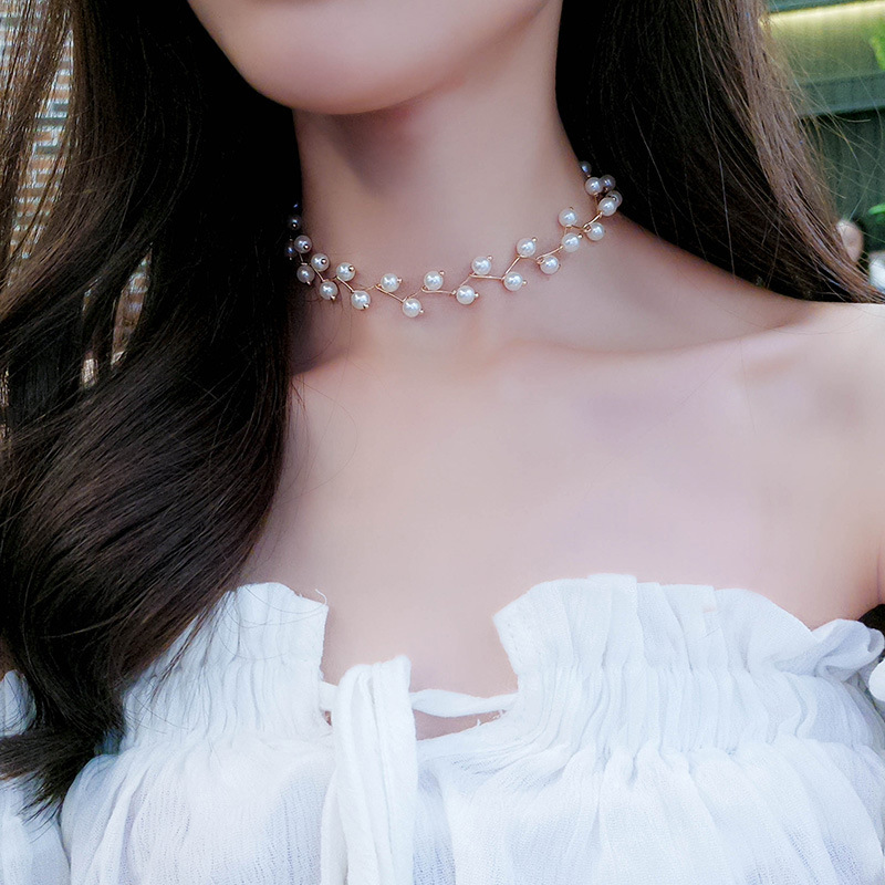 Female Lace Collarbone Neck Jewelry Neckband Collar Simple Metal Necklace Pearl display picture 2