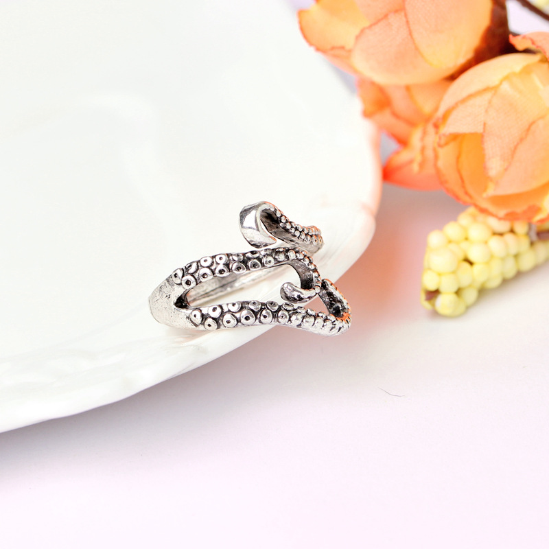 Fashion Retro Men's Octopus Ring Alloy Joint Ring Wholesale Nihaojewelry display picture 4