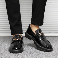 Spring and autumn glossy small leather shoes, social men's shoes, casual shoes, trendy shoes, men's lazy shoes, footwear, trendy, small size
