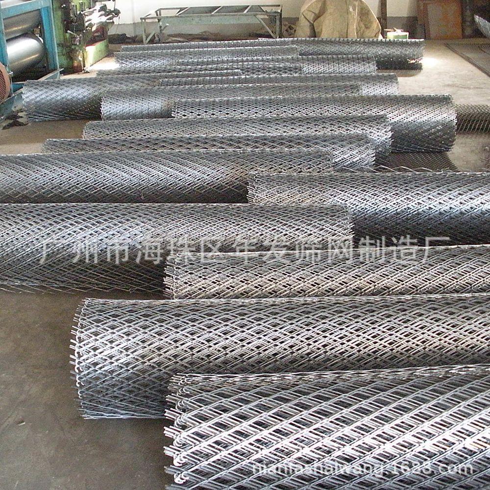 年发镀锌小孔钢板网 冲孔菱形钢板板 交通隔离防炫目网 厂家直销