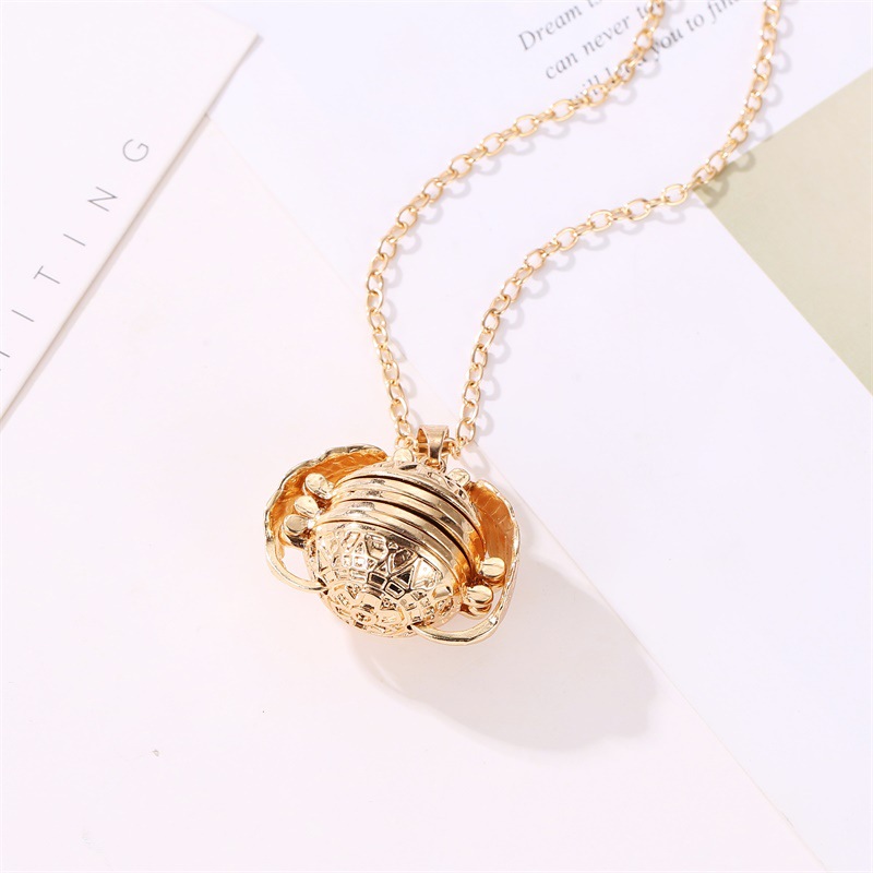 New multi-layer wings photo box necklace locket retro photo box aromatherapy pendant wholesale nihao